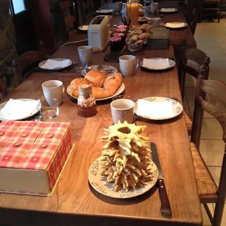 Au Chant Des Marmites 住宿加早餐酒店 圣拉里苏朗