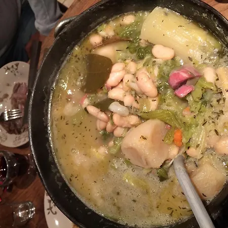 Au Chant Des Marmites 4*