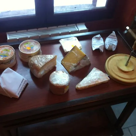 Au Chant Des Marmites Bed and Breakfast