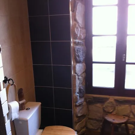 Au Chant Des Marmites 住宿加早餐酒店 圣拉里苏朗