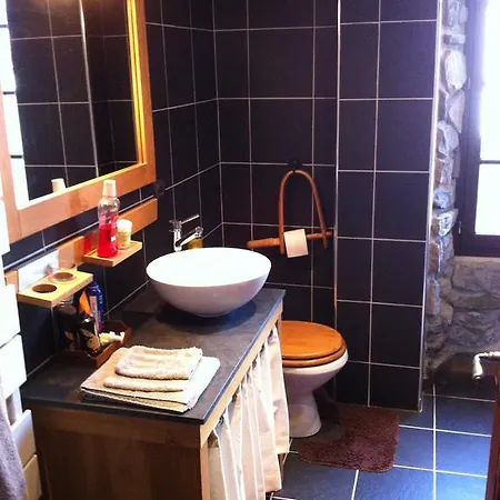 Au Chant Des Marmites Bed & Breakfast *