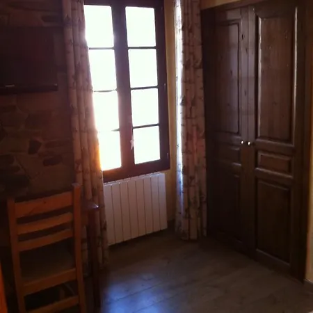 Au Chant Des Marmites 住宿加早餐酒店