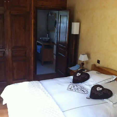 Au Chant Des Marmites 住宿加早餐酒店 圣拉里苏朗