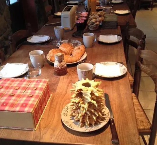 Au Chant Des Marmites 住宿加早餐酒店 圣拉里苏朗