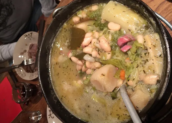 Au Chant Des Marmites 4*