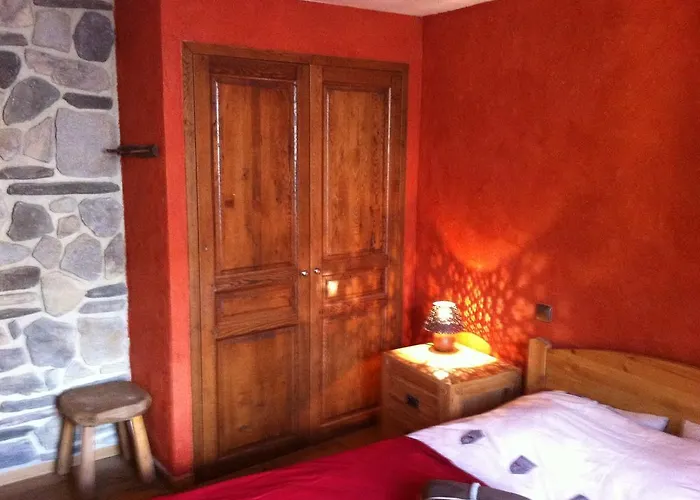 Au Chant Des Marmites Bed and Breakfast 4*