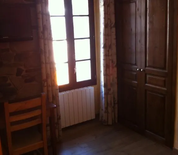 Au Chant Des Marmites 住宿加早餐酒店