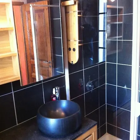 Au Chant Des Marmites Nocleg ze śniadaniem 4*